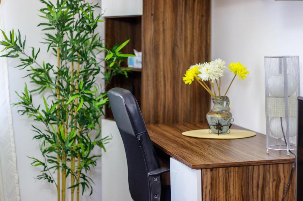 Central Old City Center Studio Universitate Coltea - Cav9 Apartment *